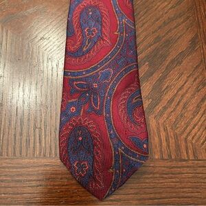 Brooks Brothers 100% Silk Paisley Red and Blue Men's Tie